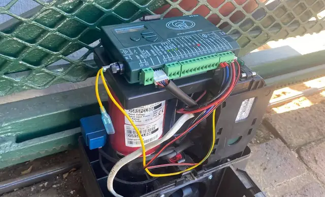 Centurion D5 Evo sliding gate motor opened for repair